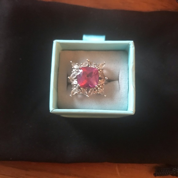 Pink Topaz Ring in sterling Silver - Picture 1 of 1